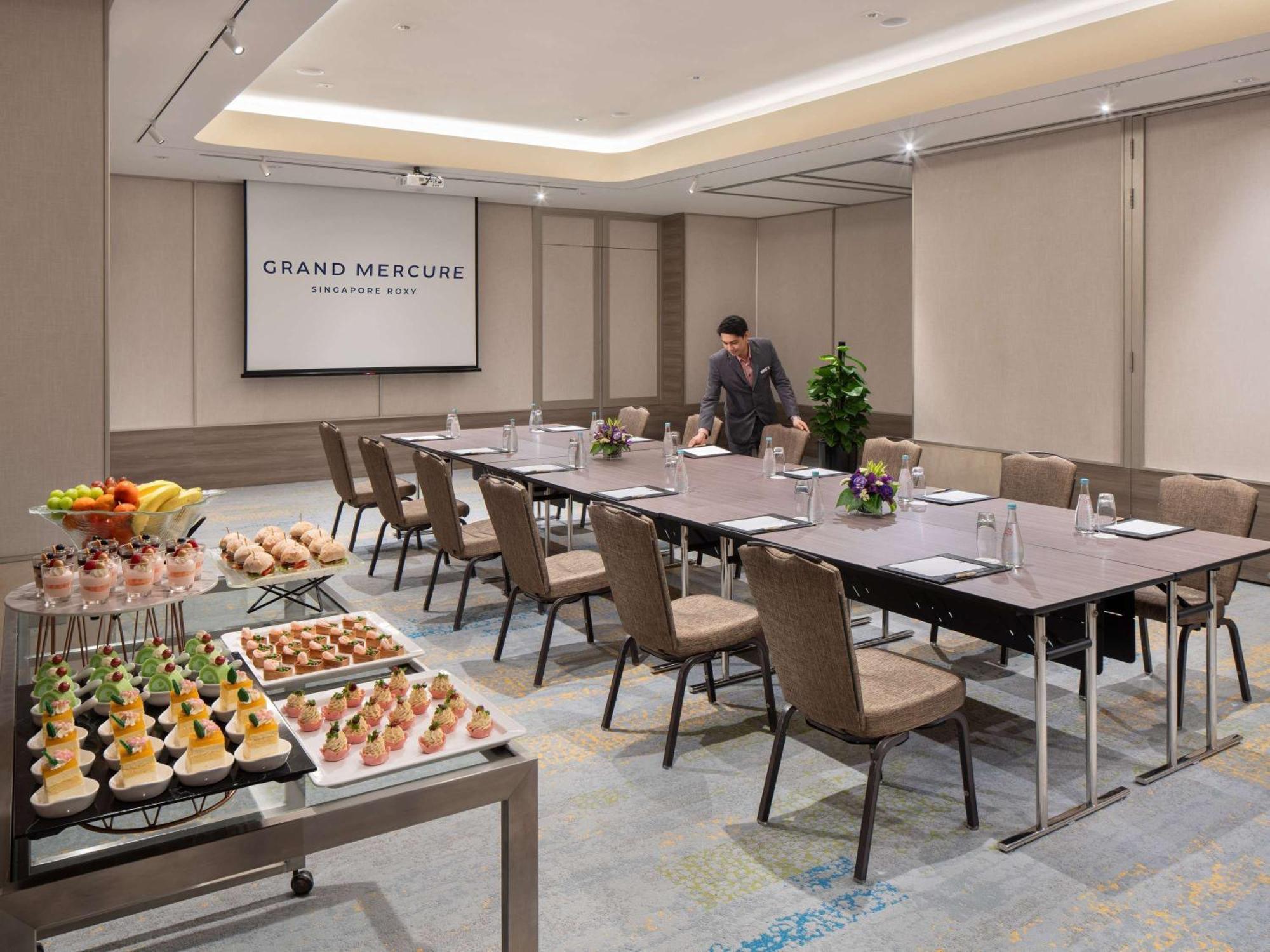 Grand Mercure Singapore Roxy Экстерьер фото
