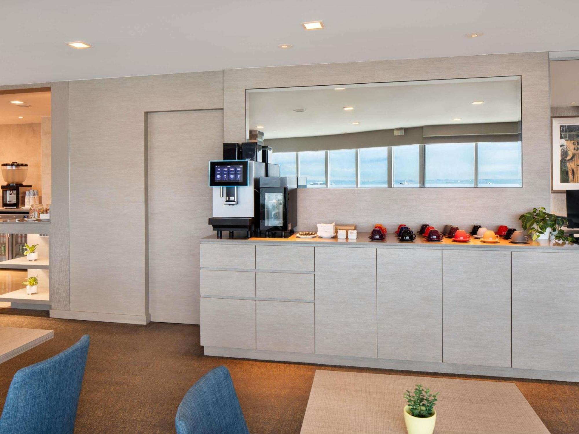 Grand Mercure Singapore Roxy Экстерьер фото